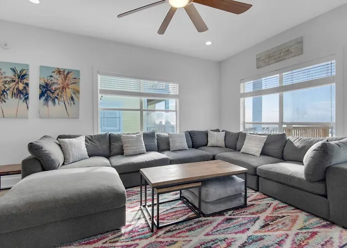 Beachfront Gem 5br Pool Walk To * Gulf Shores