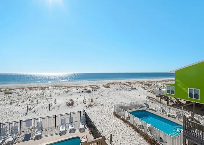 Beachfront Gem 5br Pool Walk To Gulf Shores