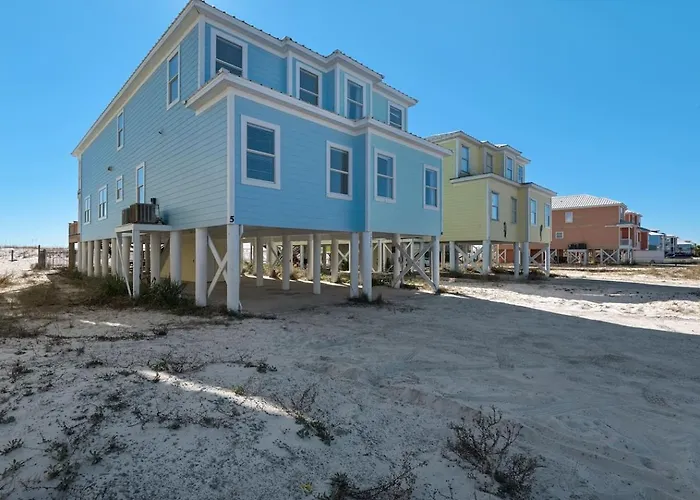 Beachfront Gem 5br Pool Walk To