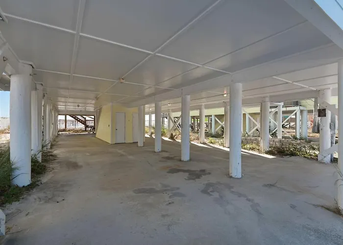 Apartment Beachfront Gem 5br Pool Walk To