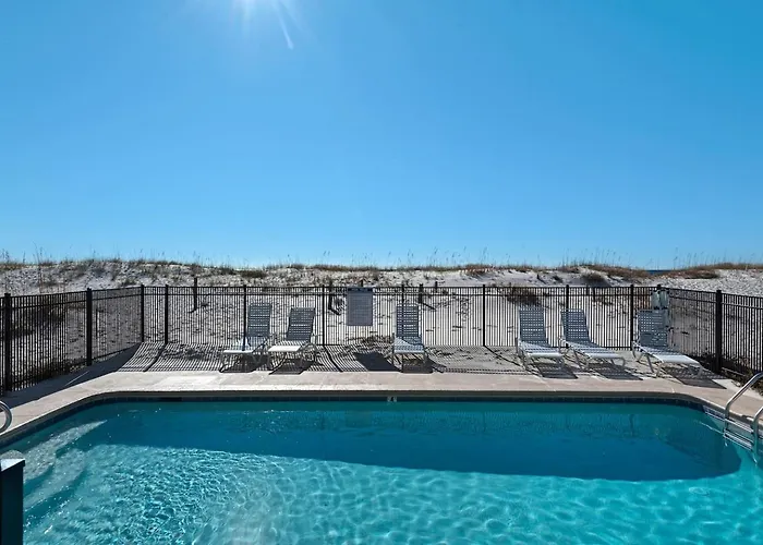 Beachfront Gem 5br Pool Walk To