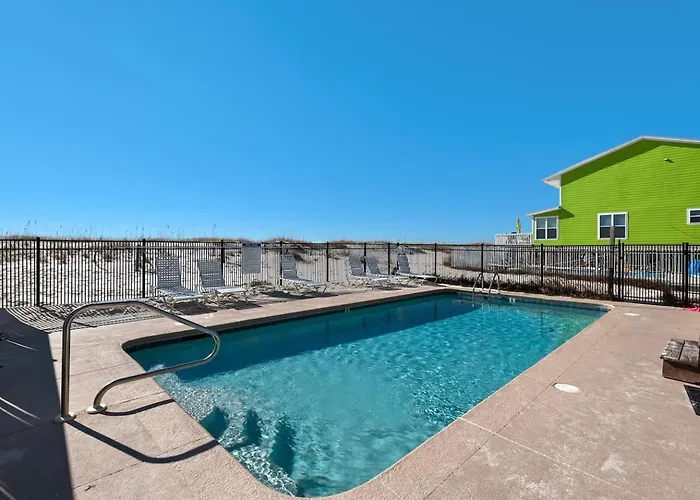 Beachfront Gem 5br Pool Walk To *