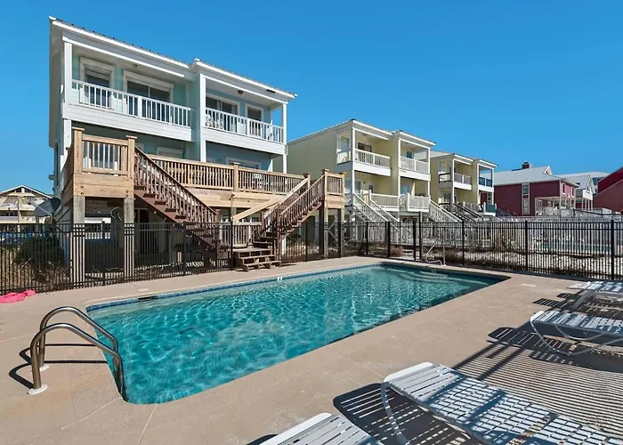 Beachfront Gem 5br Pool Walk To *