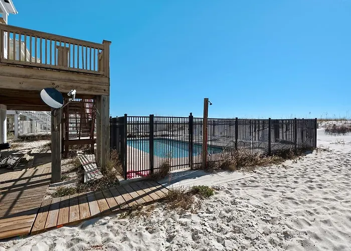 Beachfront Gem 5br Pool Walk To Apartment Gulf Shores